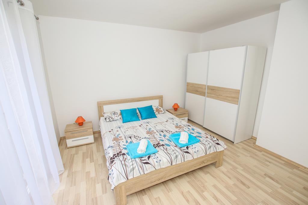 Apartment Bojan Porec Esterno foto